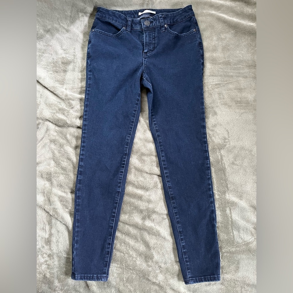 Lauren Conrad Women’s skinny jeans dark blue size 8 worn once like new